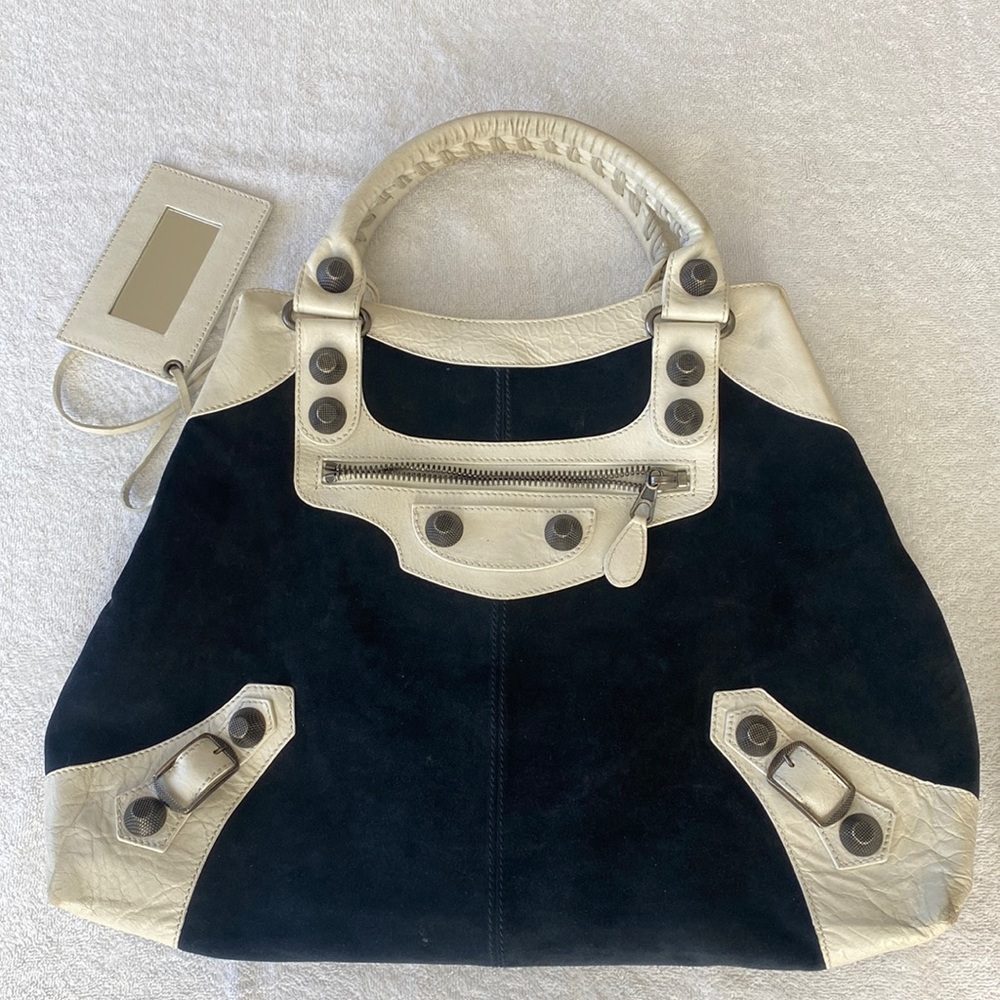 BALENCIAGA Two tone Agneau Giant 21 Aged Silver Hardware Navy Blue and White